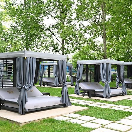 Multi Grand Hotel Ptghni Exterior foto