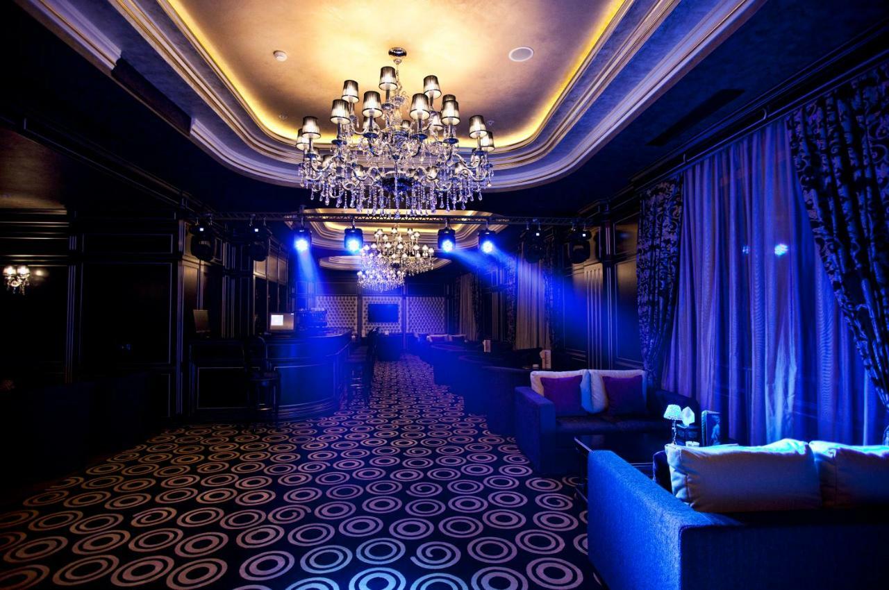 Multi Grand Hotel Ptghni Exterior foto
